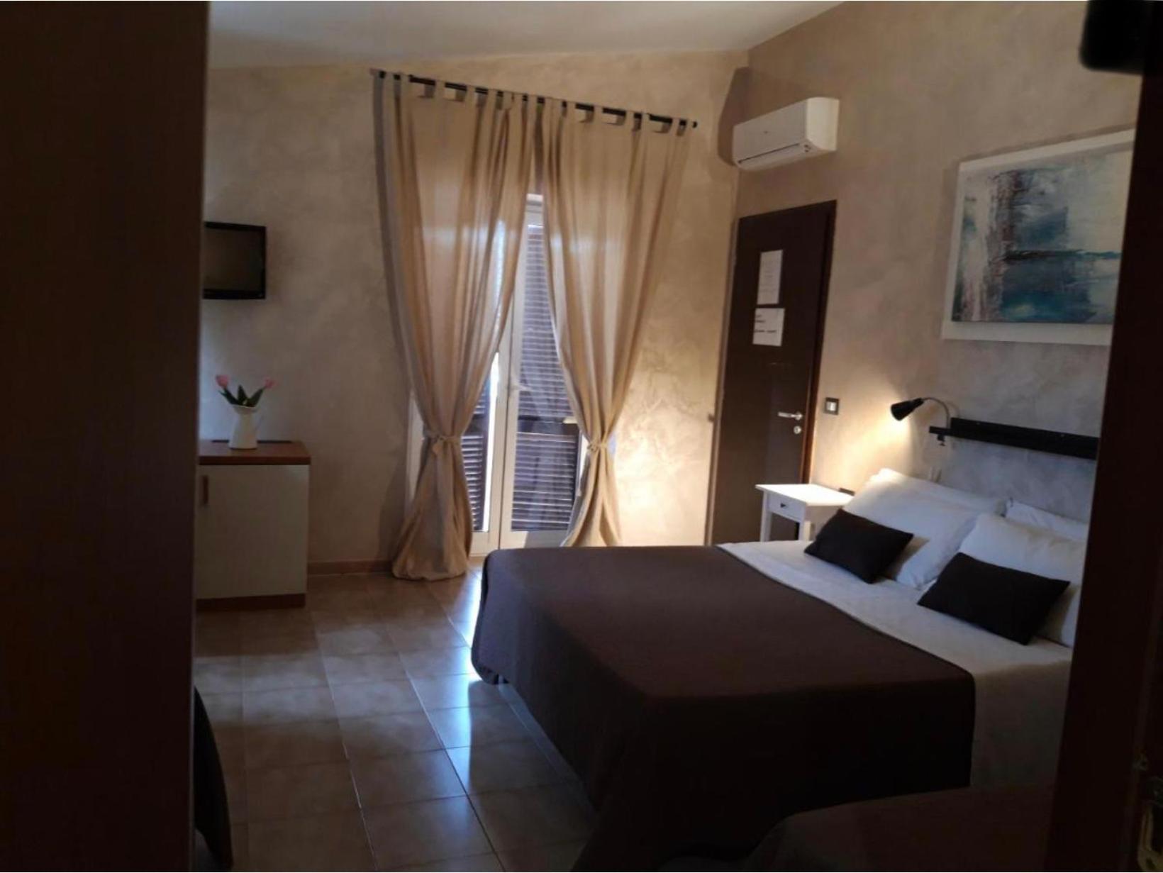 Bed and Breakfast Giorgia Airport 2 Фьюмичино Экстерьер фото